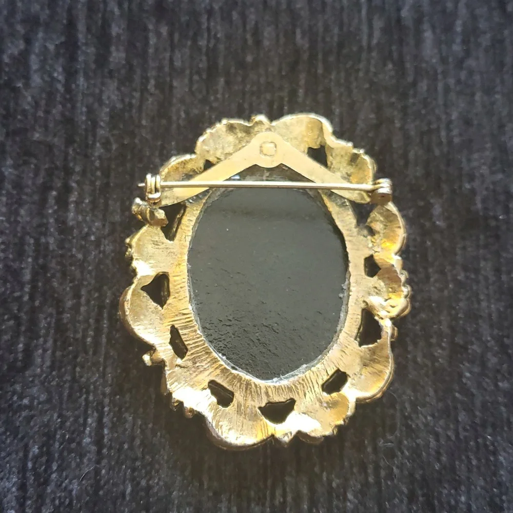 Vintage Gold Black Brooch Pin Lobster CANCER ZODIAC SIGN - Picture 3 of 5